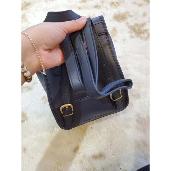 backpack - Picture 4 of 6